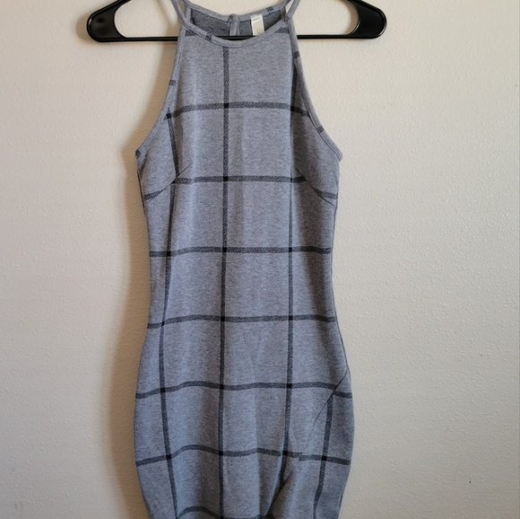 Elegant dress grey w/ plaid detailing ASYMMETRICAL - Picture 2 of 6